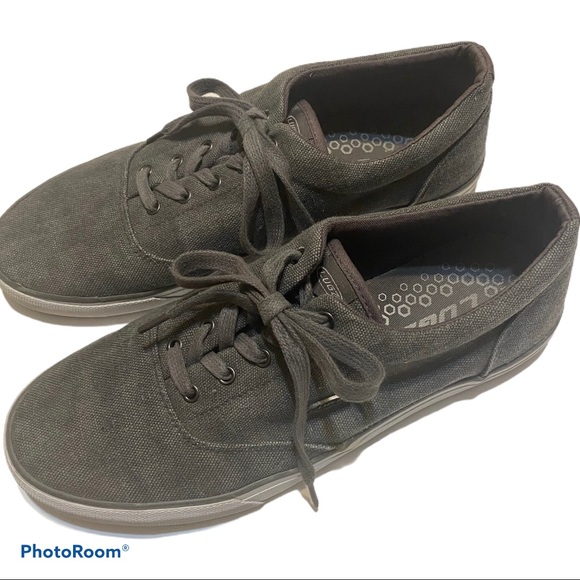 lugz canvas shoes